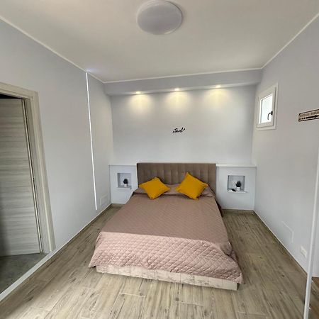 菲乌米奇诺Fcoairporthouse公寓 外观 照片
